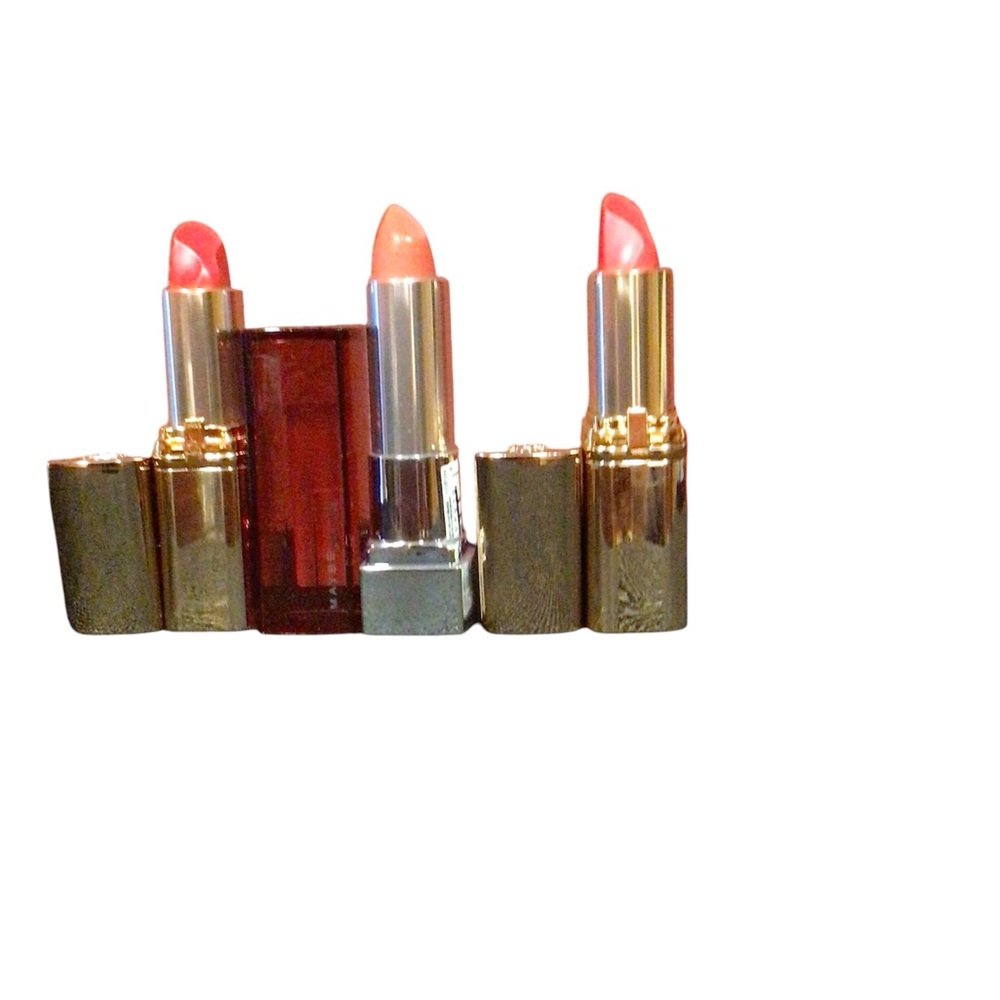 Lipstick bundle of 2 L’Oréal and 1 maybelline new. Shades sunset park, and 2 red
